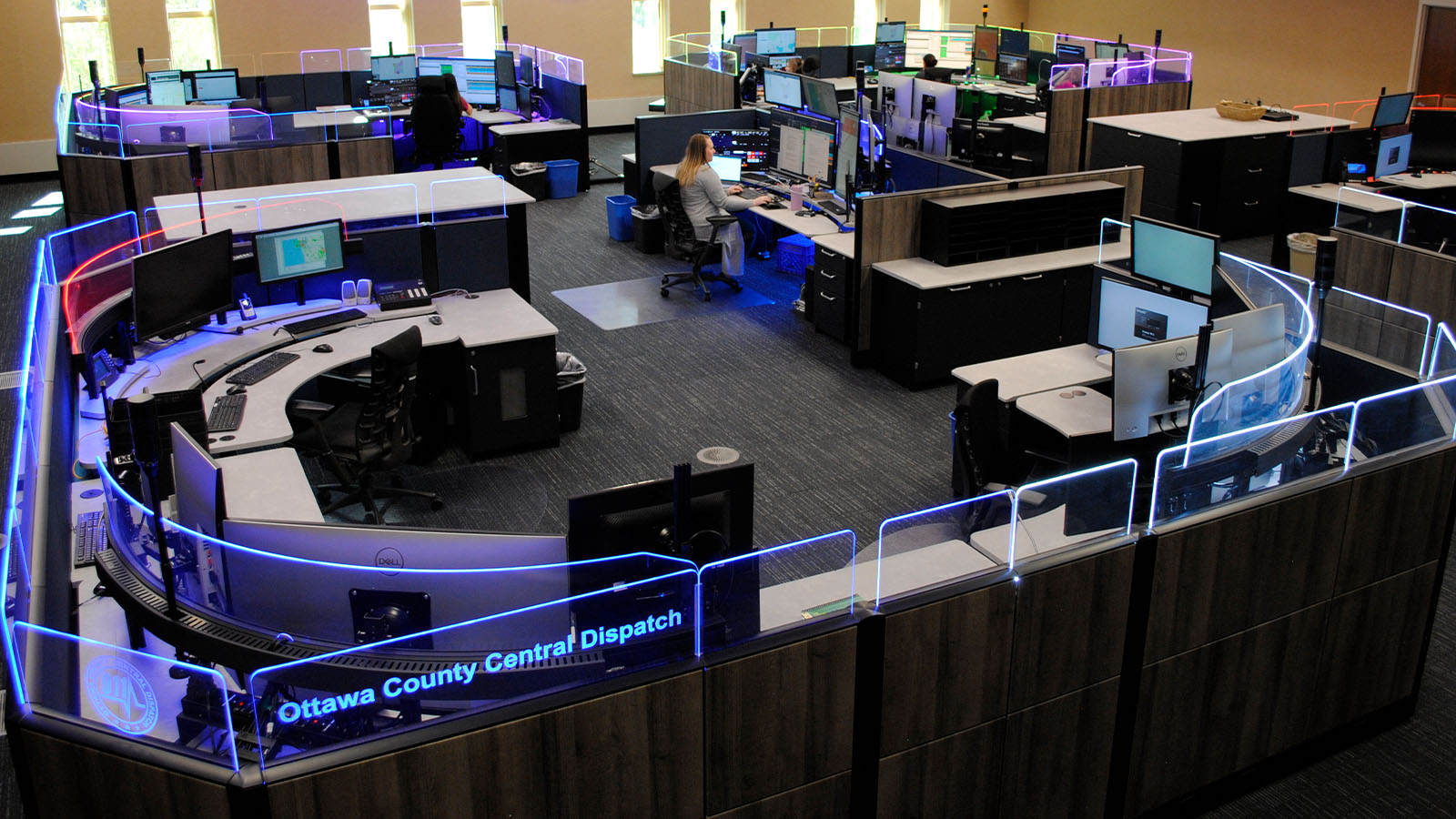 911 Dispatch Console Layouts & Ergonomic Center Design | Xybix
